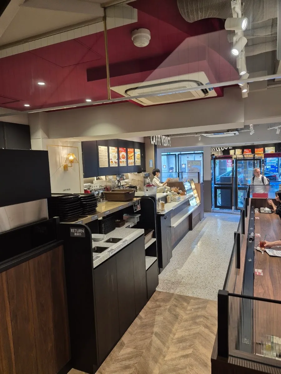 Caffè Veloce - Akihabara Station Square · 6